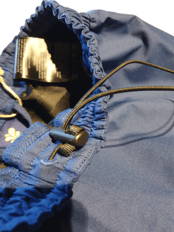 Test des élastiques sur le surpantalon Skiddis